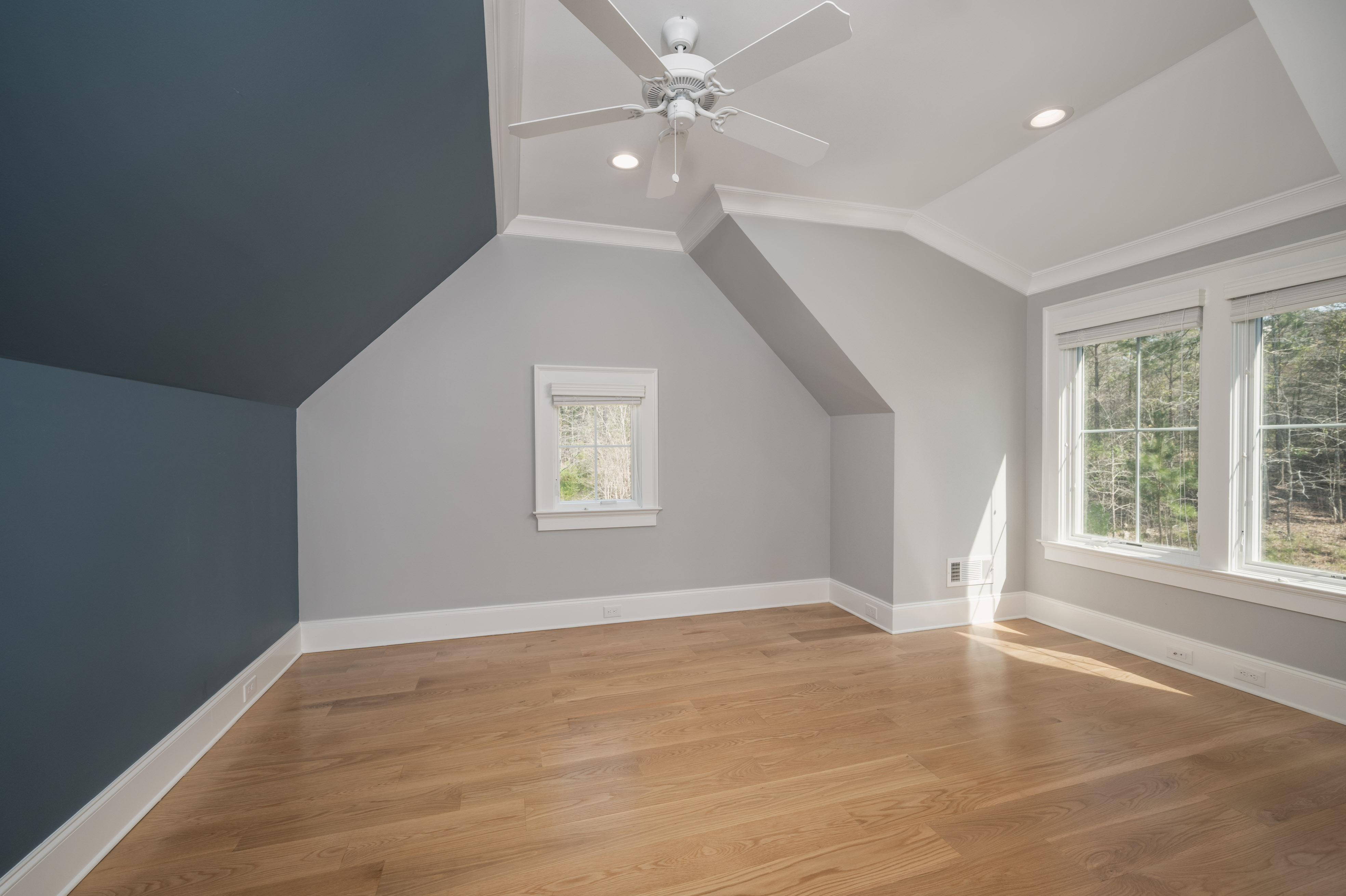 1100 Fox Bend image 49